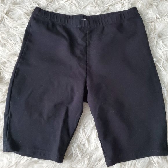 Fashion Nova Other - Fashion Nova Bondoc Biker Short